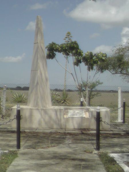 Monumento Dos Ríos 2